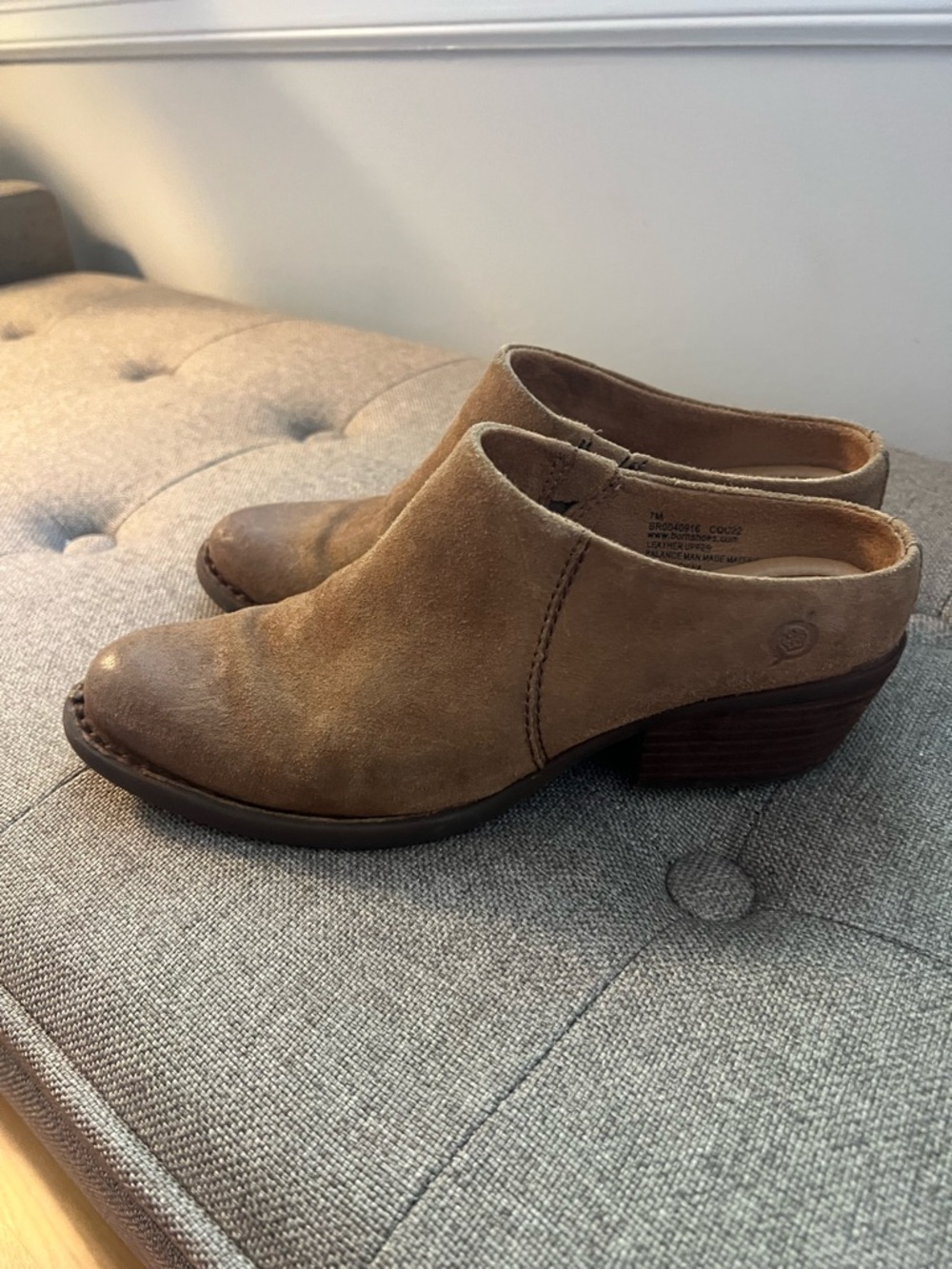 Born Mule small heel, pointed toe, Women’s size 7.